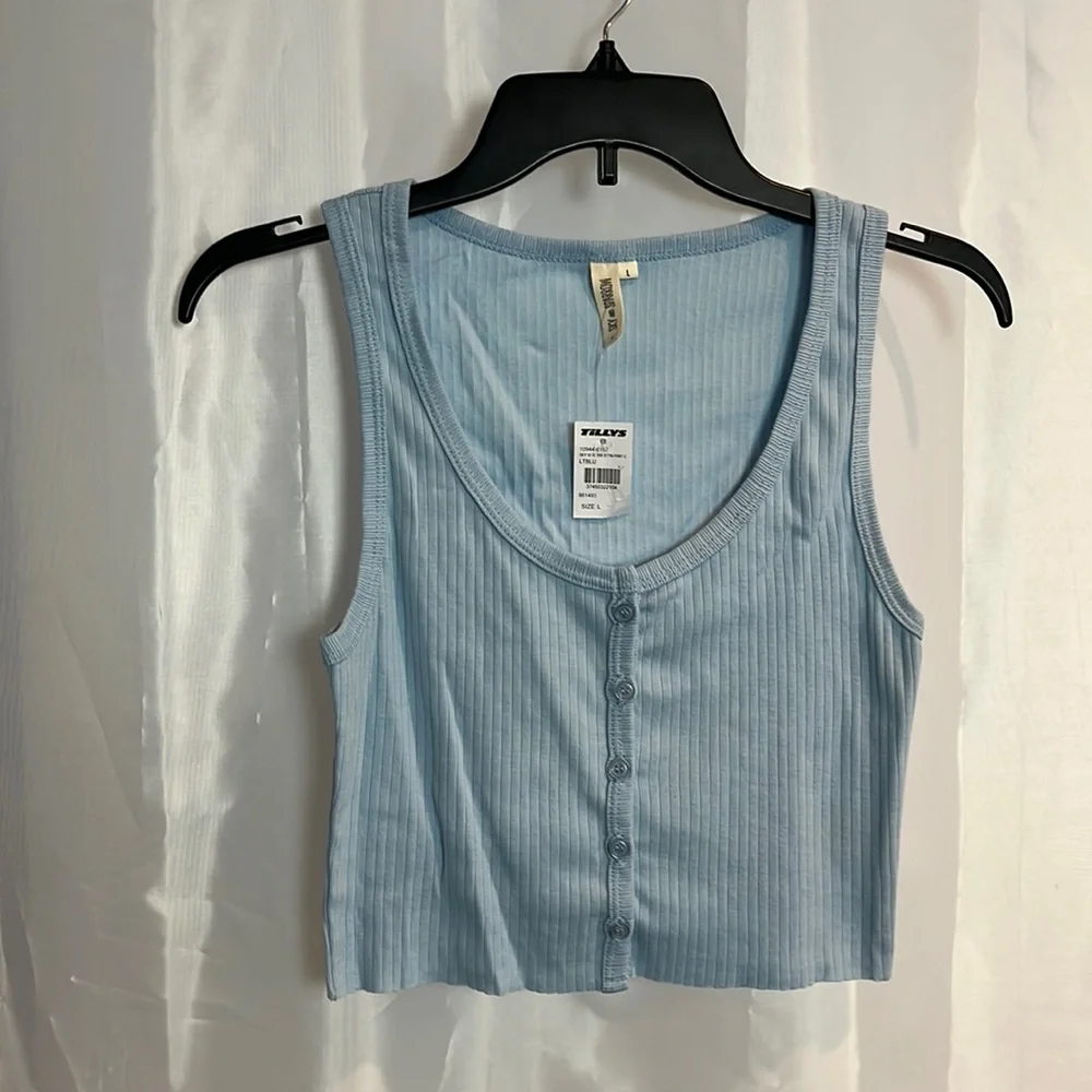 Women’s top1843 - Picture 1 of 7